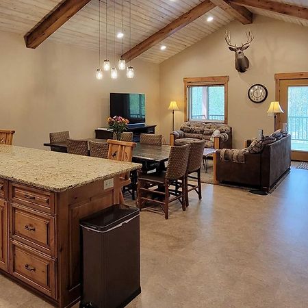 Outdoor Adventure Hub About 20 Miles To Yellowstone! Island Park Esterno foto